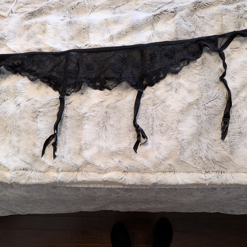 Black Lace Garter Belt